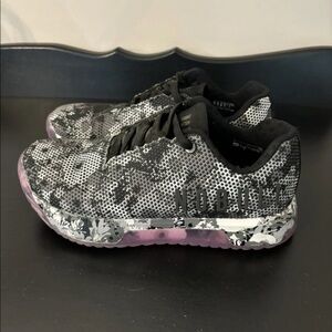 Women’s NoBull Impact Floral - size 6.5